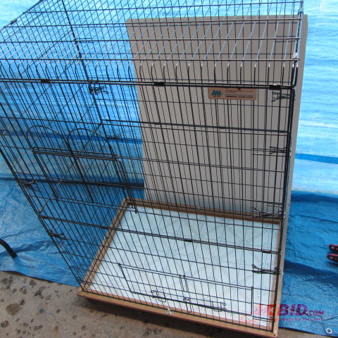 lot 226 image: Pet Cage