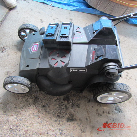 lot 227 image: Craftsman Mower