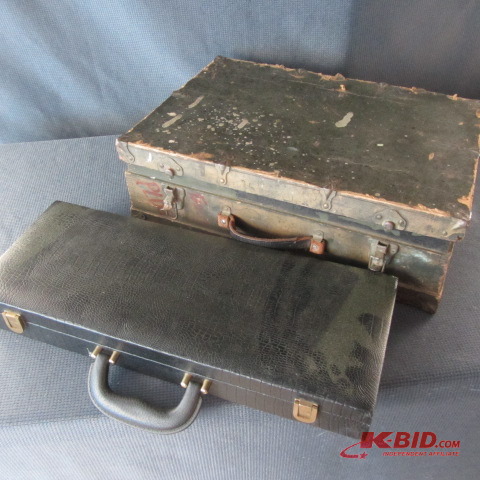 lot 250 image: Painters Case, Poker Chip Carrier