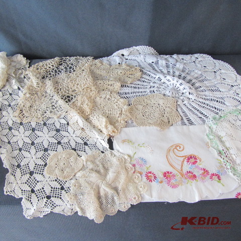 lot 256 image: Crochet & Tatting