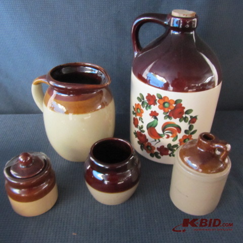 lot 262 image: Crockery Pitcher, Pots