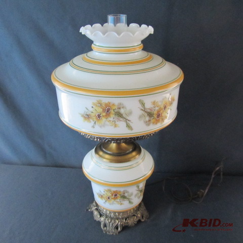 lot 276 image: Hand Painted Lamp