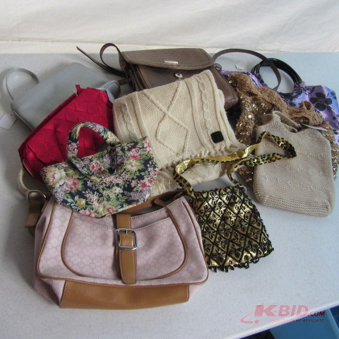lot 290 image: Ladies Purses