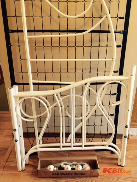 DAY BED