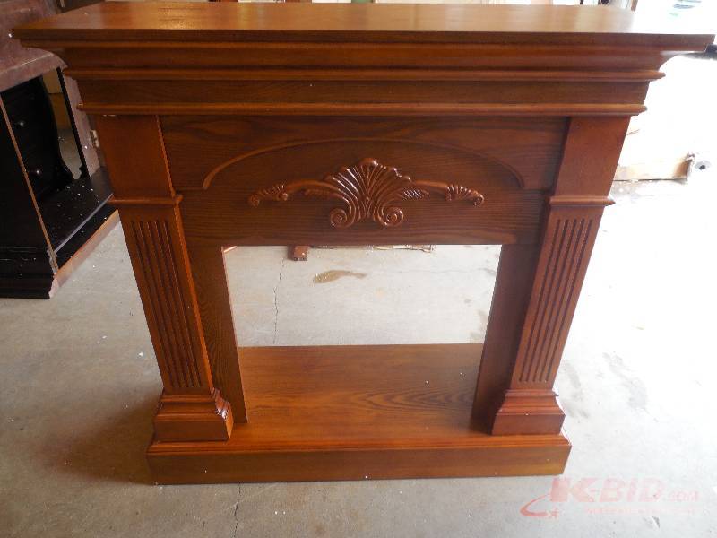 lot 47 image: Febo Walnut Fireplace Mantle - Stand