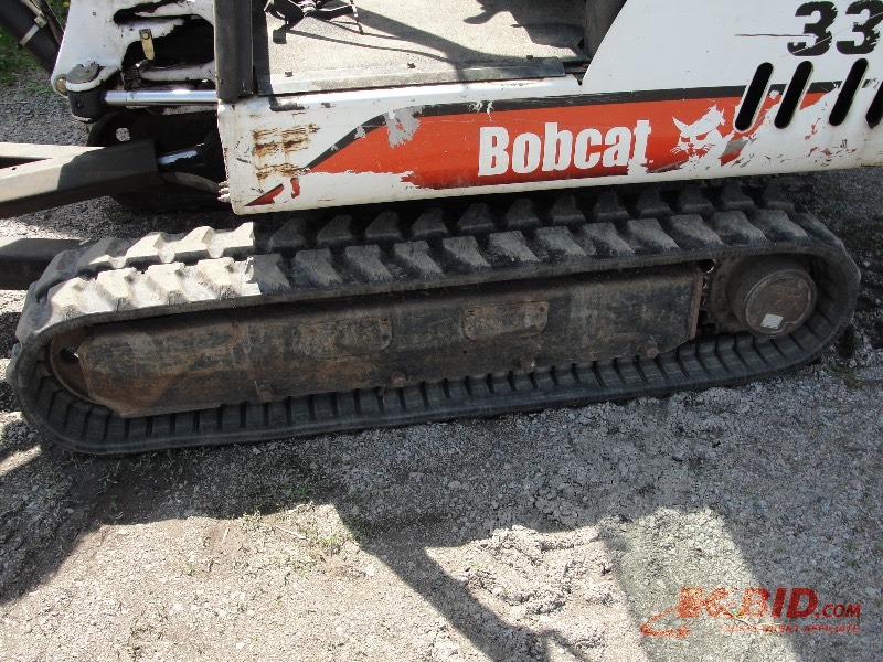 lot 5 image: 2000 Bobcat 331 Mini Excavator