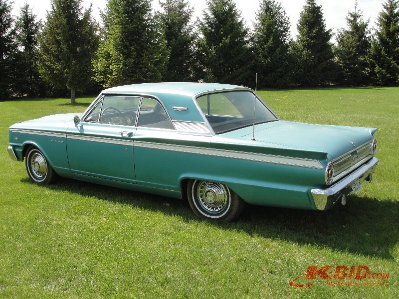 lot 1 image: 1963 Ford Fairlane - 2 Door Hard Top
