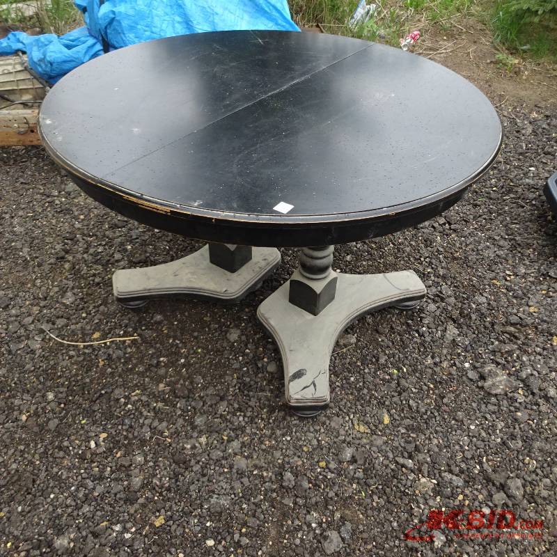Laminate kitchen table