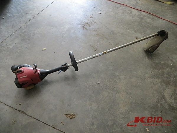 lot 14 image: Homelite Weed Whip