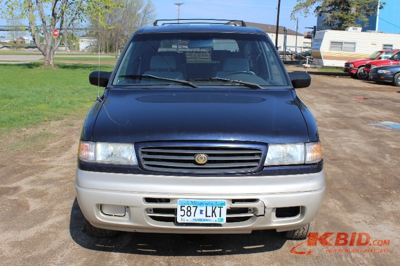 1996 Mazda MPV