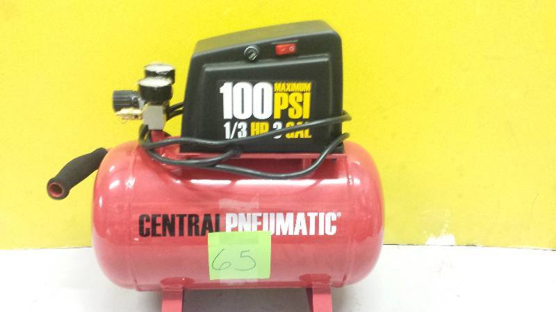 Central Pneumatic 3 Gal oilles compressor