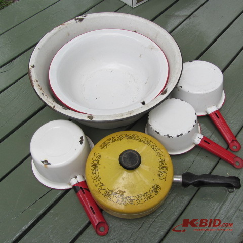 White Enamel Pans