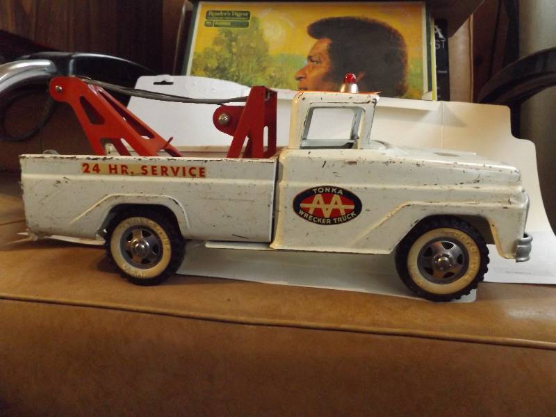 Vintage Tonka AA Wrecker Truck