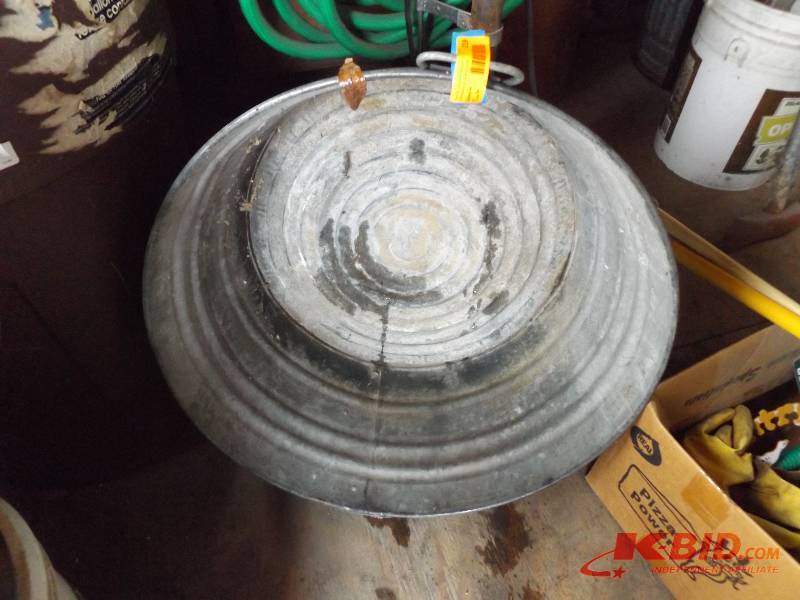 Galvanized tub