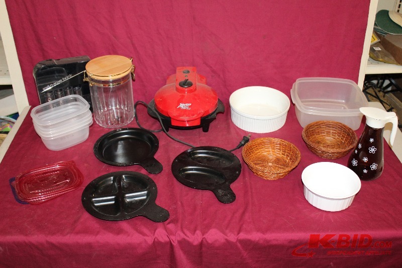 Assorted Kitchen Items