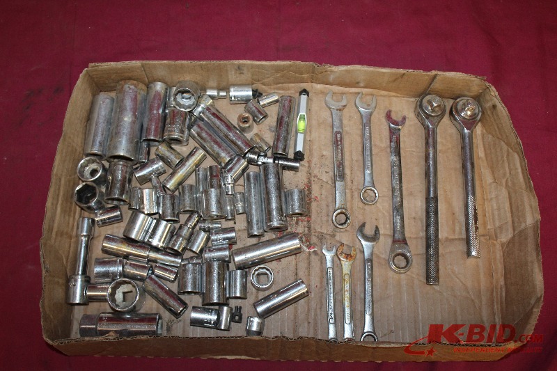 Lot of Sockets