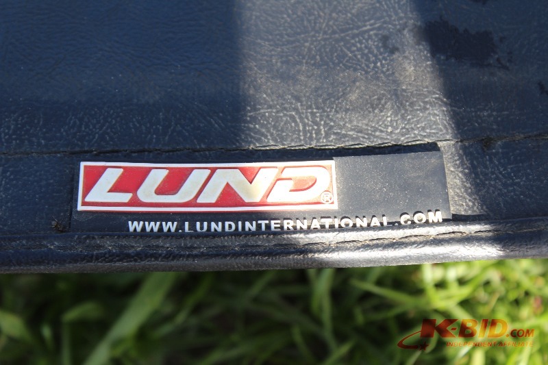 LUND Ford Tonneau Cover