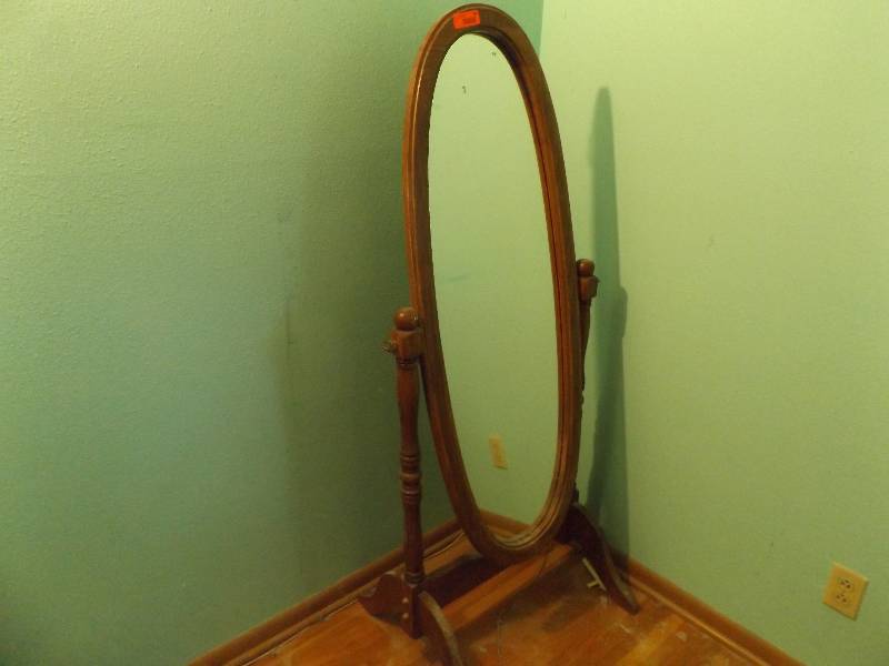 Adjustable Oval Full Length Mirror
