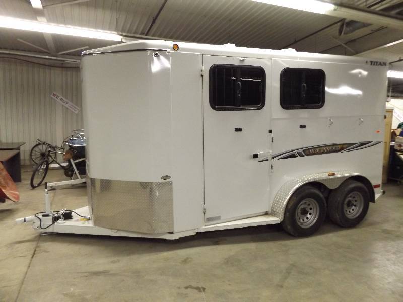 2013 Titan Avalanche III Horse Trailer