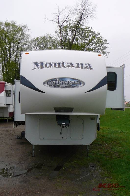 2010 Keystone Montana 5th Wheel