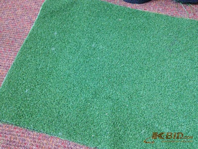 lot 1 image: Bulk lot of artificial turf approx. 2 12ft w...