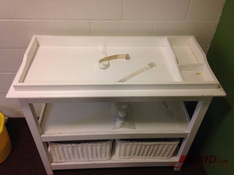 lot 53 image: Infant changing table with underneath storage...