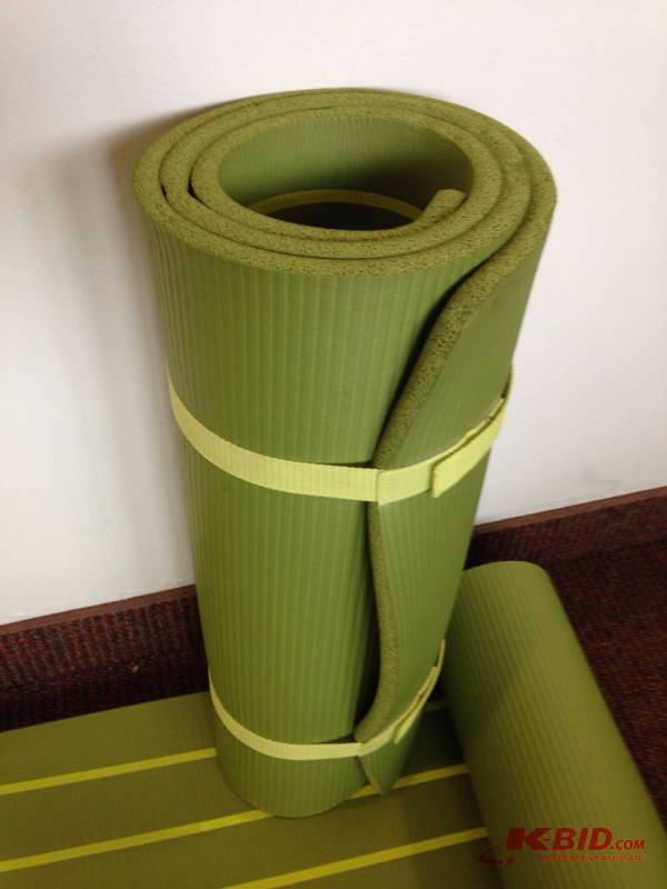 lot 77 image: Lot of (2) Reebok yoga mats. Velcro straps ar...