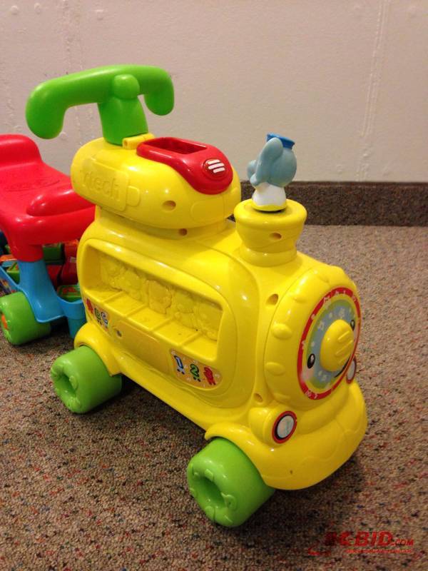 lot 87 image: Lot of (2) childrens toys. Includes one V-Tec...