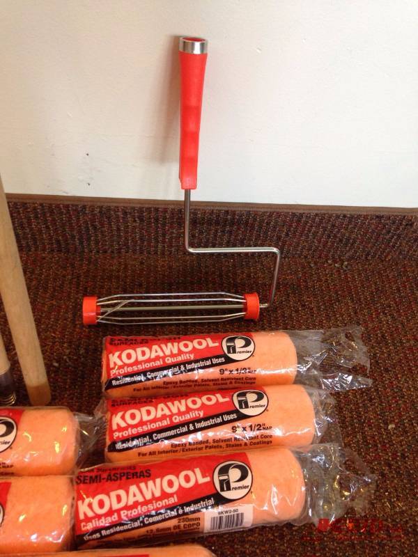 lot 144 image: Lot of painting supplies Includes (3) wooden...