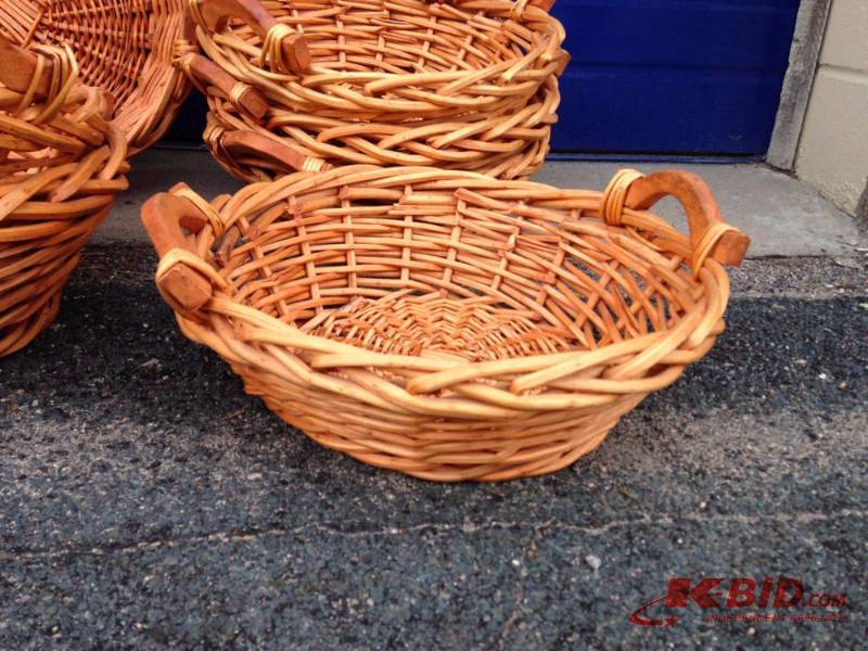 lot 163 image: Lot of Woven Baskets Includes (3) Larger one...