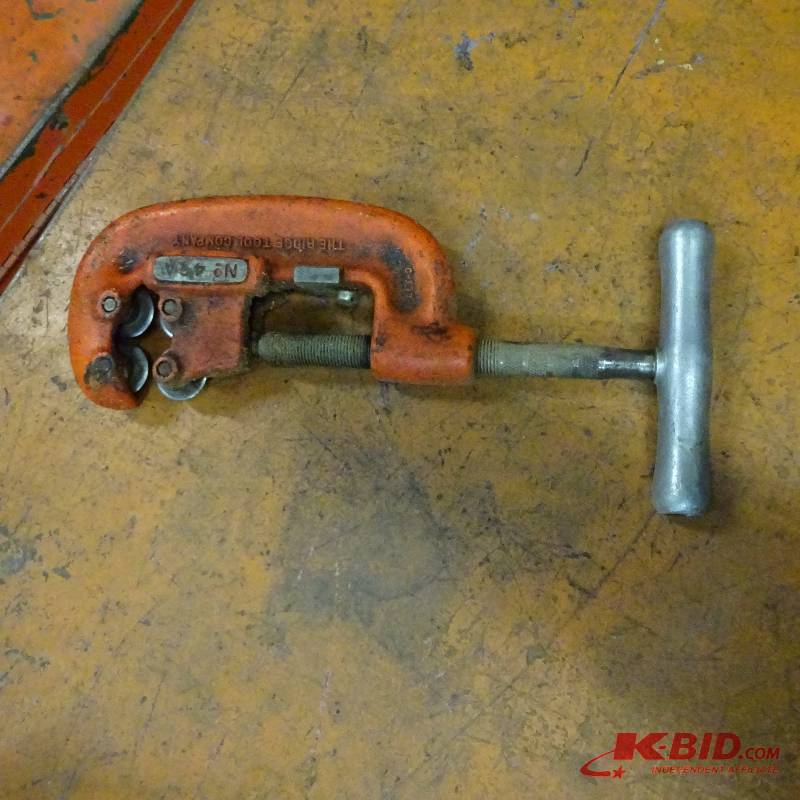 Pipe Cutter