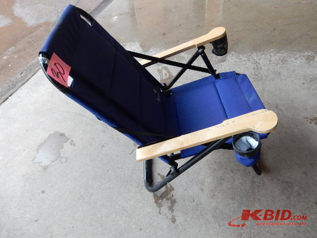 Collapsible folding chair