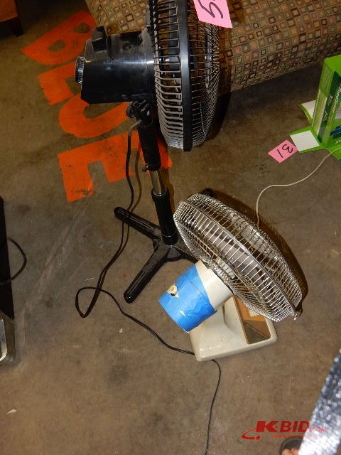 2 Fans