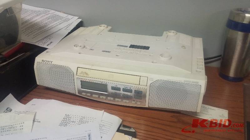 AMFM CD PLAYER,, Under counter
