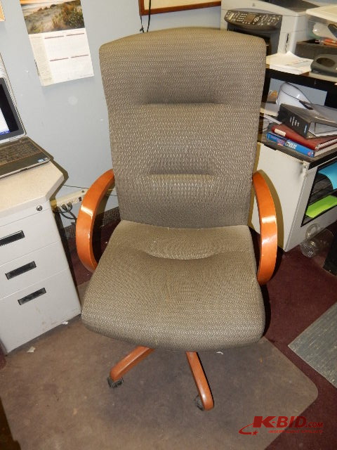 Very nice Office chair