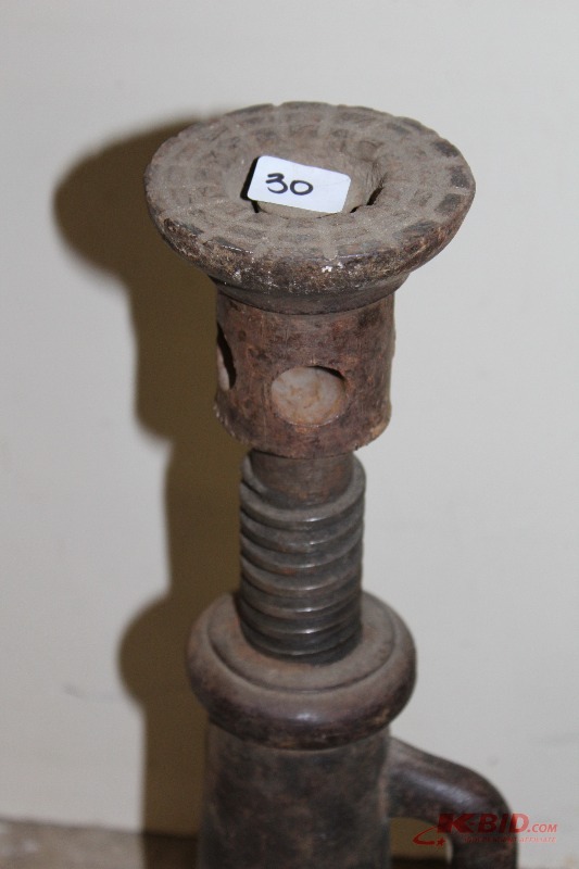 Antique Screw Jack Contractor Sale 2 KBID