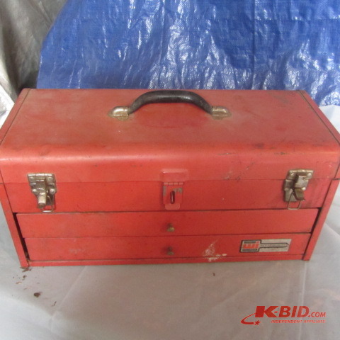 lot 104 image: Tool Box & Tools