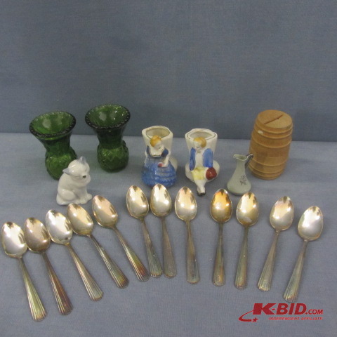 lot 22 image: Toothpicks, Demitasse Spoons