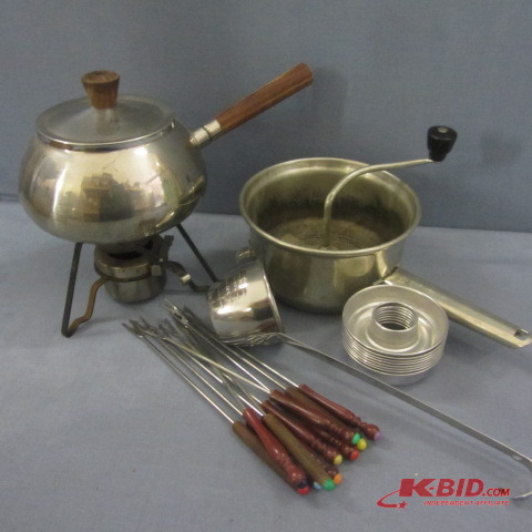 lot 35 image: Fondue, Food Mill, Ladle