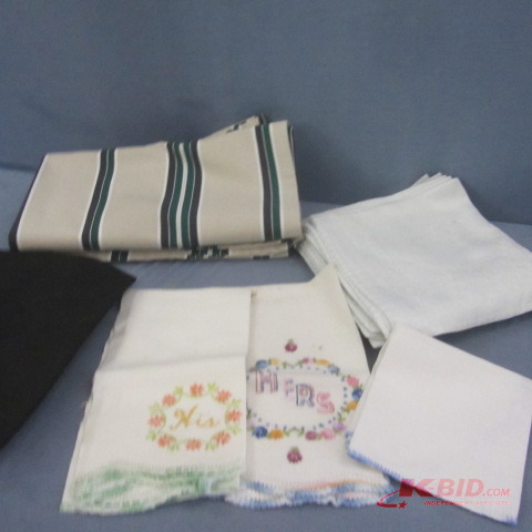 lot 41 image: Cloth Napkins, Pillow Cases