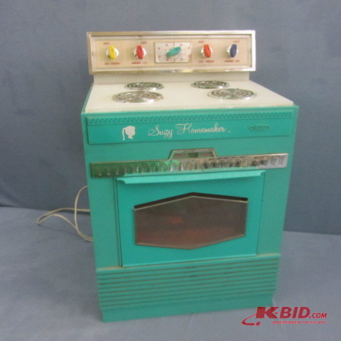 lot 54 image: Vintage Childrens Stove