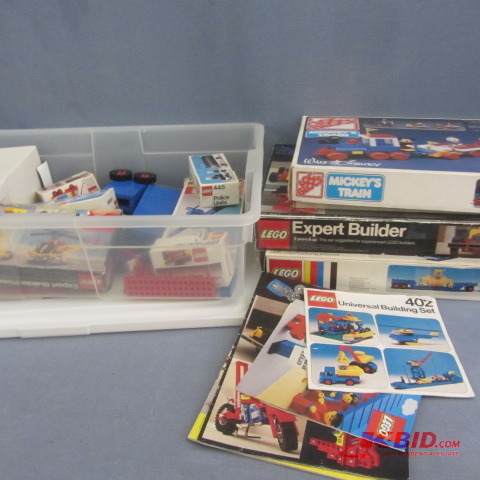 lot 63 image: Legos