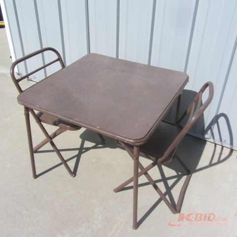 lot 78 image: Childrens Card Table