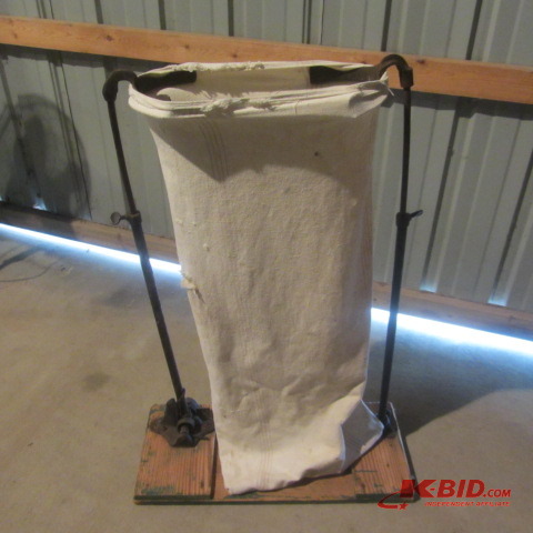 lot 102 image: Antique Grain Sacker