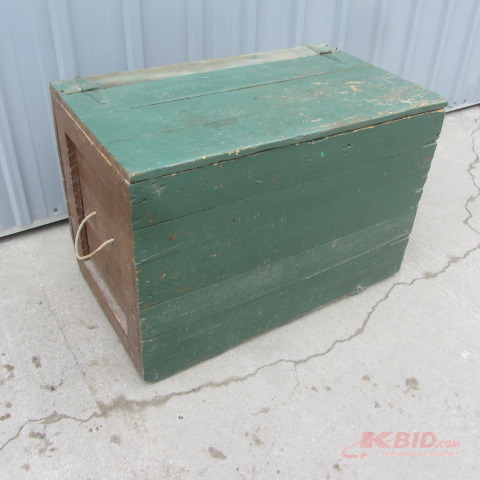 lot 116 image: Wooden Storage Box