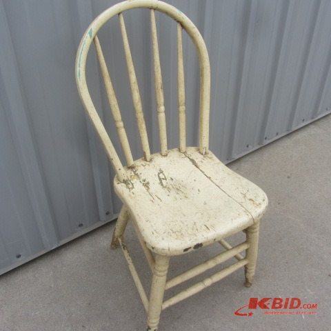 lot 121 image: Bentwood Chair