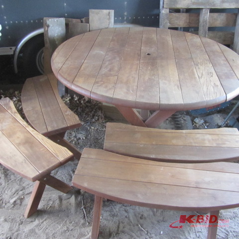 lot 3 image: Redwood Picnic Table