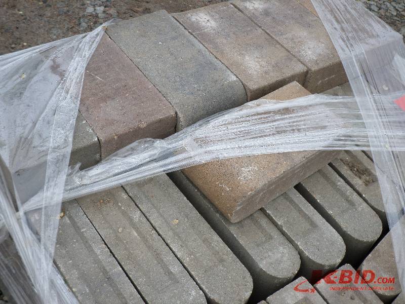 Pallet Of Approx (60) Rounded-Edge ...