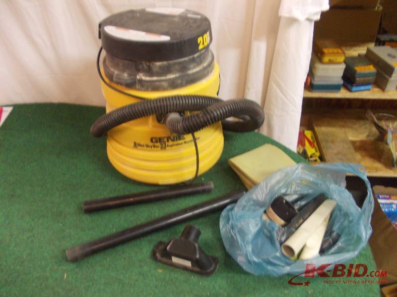 Genie 2.0 HP Shop Vac With Attachments