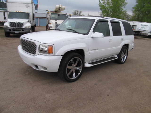 2000 Cadillac Escalade